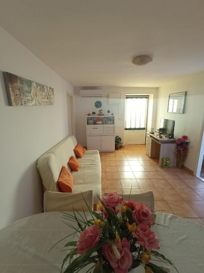 Apartman Anna Подстрана Екстериор снимка